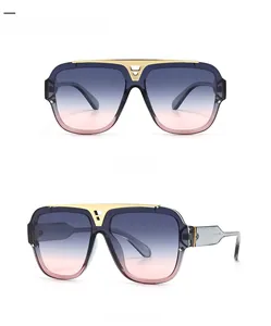 Vorder- und Seitenansicht lila eckiger Sonnenbrille mit grau-rosa Verlaufsgläsern