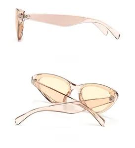 Vue détaillée latérale et arrière des lunettes de soleil œil de chat rétro