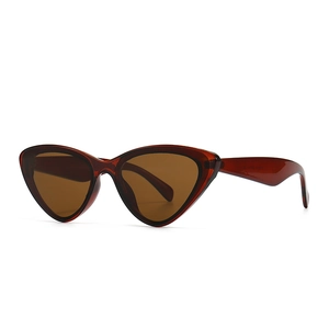 Lunettes de soleil œil de chat vintage en rouge ambré avec verres marron foncé