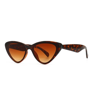 Lunettes de soleil œil de chat écaillé avec verres dégradés marron pour femme