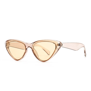 Lunettes de soleil œil de chat pour femmes avec monture champagne et verres jaunes