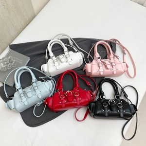 Sacs à main Y2K en cuir style motard avec rivets et boucles en plusieurs couleurs vives