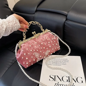 Pochette De Soirée En Velours Avec Künstliche Perles Broderie Papillon Poignée En Métal Fermoir Crapaud Sac À Main Luxe Femmes