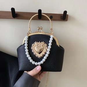 Baroque Evening Bag Women Artificial Pearl Handle Heart Pendant PU Leather Kiss Lock Retro Crossbody Handbag Elegant Party