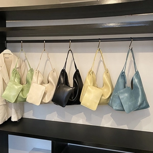 Minimalist large capacity leather hobo shoulder bags in five colors with matching pouches