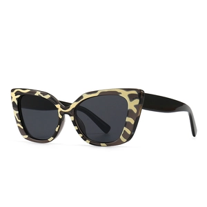 Women Cat Eye Sunglasses Vintage Fashion UV400 Protection PC Frame Outdoor Travel Lightweight Elegant Eyewear