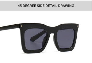 Vue latérale à 45 degrés de lunettes de soleil carrées noires avec rivets dorés