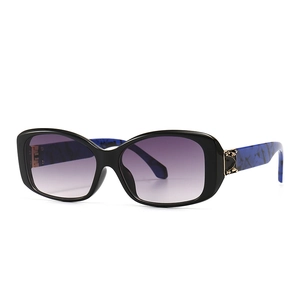 Retro Square Frame Sunglasses With Gold Metal Hinge UV400 Protection Fashion Trendy Eyewear For Women