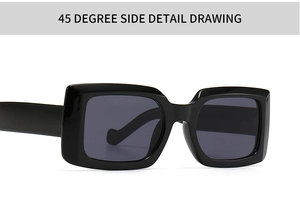 Vue latérale à 45 degrés d'une paire de lunettes de soleil carrées à monture épaisse