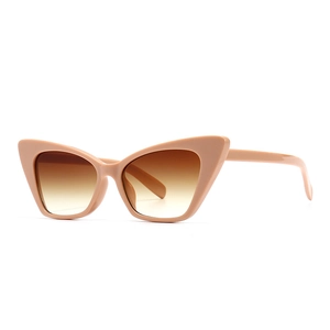 Retro cat eye sunglasses with thick cream frame and gradient brown lenses for women