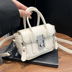Mini Sac À Bandoulière Satchel Cuir PU Matériel Argent Poignée Supérieure Fermetures Éclair Latérales Tendance Chic Pour Femmes