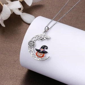 Collana di Halloween con ciondolo a luna, zucca arancione e pipistrello in finitura argento