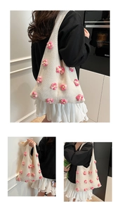 Détails de la maille et fleurs 3D sur le sac fourre-tout en crochet blanc cassé