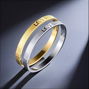 Ensemble de bracelets LOVE en acier inoxydable or et argent avec gravures de textes