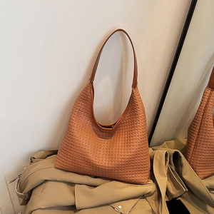 Women Woven PU Leather Shoulder Bag Large Capacity Hobo Tote Bag For Commute Daily Versatile Minimalist Solid Color