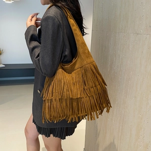 Vintage brown suede fringe shoulder bag with bohemian style for casual women fashion