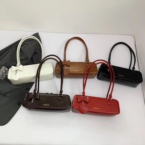 Minimalist French baguette shoulder bag set with bow charm and heart pendant in five colors