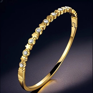 Titanium Steel 18K Gold Plated Bangle For Women Fashion Zirconia Inlaid Star Heart Flower Roman Numeral Clasp Bangle Bracelet