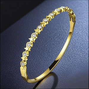 Bracelets Joncs en Acier Inoxydable Plaqué Or 18K Avec Étoile Cœur Trèfle Chiffres Romains Zirconia Pour Femmes Bijoux