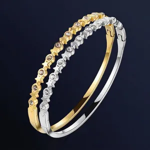 Bracelet Jonc En Acier Inoxydable Avec Zircon Étoile Cœur Chiffres Romains Plaqué Or 18K Bijoux Mode Pour Femmes