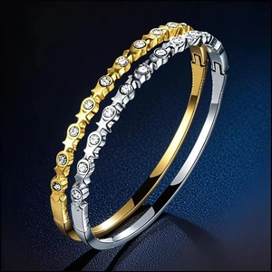 Jonc en Acier Inoxydable pour Femmes Plaqué Or 18K Strass Étoile Cœur Trèfle Motif Bracelet Manchette Bijoux