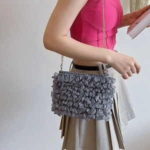 Sac Bandoulière À Volants Plissés Pour Femmes En Organza Mesh Sac À Épaule Nuage Avec Chaîne En Métal Doré Style Doux