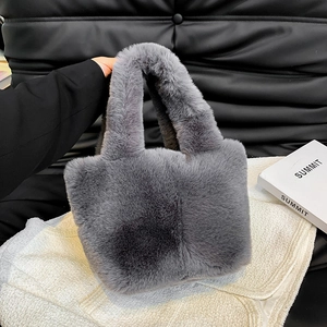 Women Faux Fur Handbag Plush Bucket Bag Autumn Winter Warm Soft Tote For Daily Streetwear Elegant Solid Color