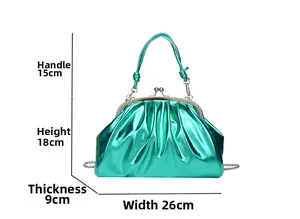 Tableau détaillé des tailles de la pochette plissée vert métallisé, dimensions 26x18x9cm