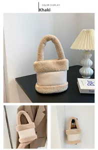 Détail du sac seau en peluche kaki et similicuir crème avec une large poignée