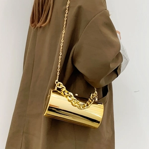 Sac à main cylindrique doré brillant pour femme avec bandoulière en chaîne