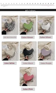 Vue détaillée en grille de sacs croissants en forme de cœur stylés en sept couleurs avec chaînes