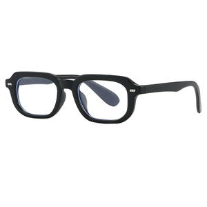 Lunettes anti-lumière bleue à monture carrée noire mate avec clous en métal argenté