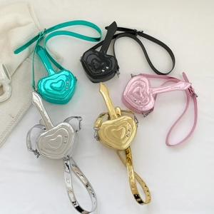 Mini borse a tracolla a forma di cuore per donna in cinque colori metallizzati alla moda