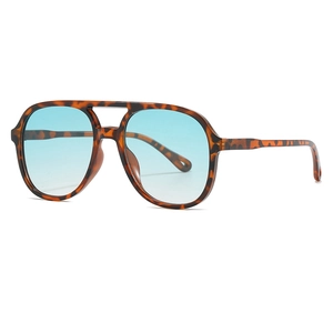 Retro tortoise pilot sunglasses with double bridge and blue gradient lenses for adults