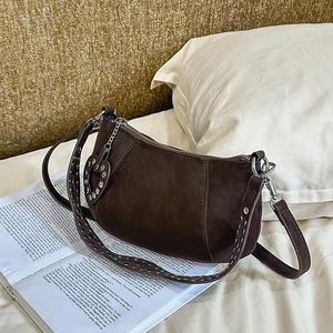 Retro Half Moon Crossbody Bag For Women Frosted PU Leather Underarm Bag With Rivets And Heart Charm Y2K Fashion