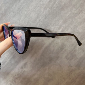 Fashionable black cat eye glasses frames with anti-blue light lenses in a retro design