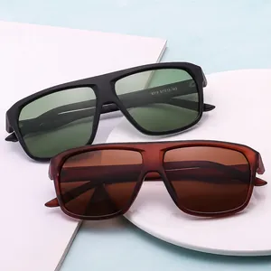 Classic polarized oversized sunglasses for men and women in black and amber colors