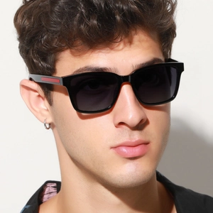 Square Polarized Sunglasses Men Women UV400 Protection Plastic Frame Fashion Sporty Outdoor Driving Eyewear