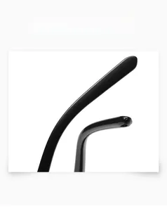 Detail of glossy black temples with anti-slip curved design for stylish sunglasses