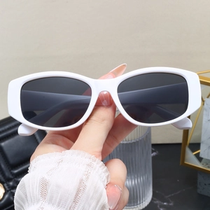 Retro Oval Sunglasses Wide Frame UV400 Protection Plastic Eyewear For Women Men Y2K Style Trendy Vintage Fashion Shades