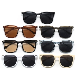 Oversized square sunglasses in multiple colors with metallic arrow temple accents