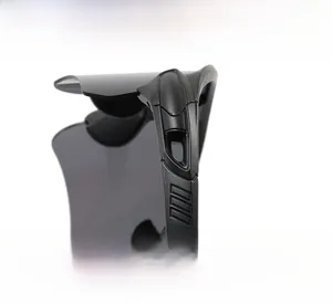 Détails des charnières robustes et branches en métal de lunettes de cyclisme noir mat