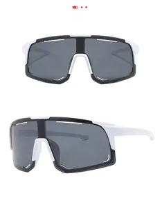 Detail of C4 color sports sunglasses with black frame, white bridge and PC lens