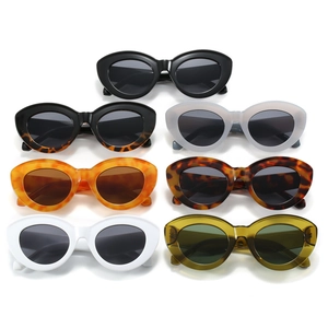 Retro oval frame sunglasses set in leopard, black, and tortoise shell color options