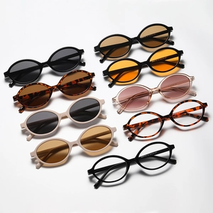 Retro oval frame sunglasses set in black, tortoiseshell, beige and transparent pink colors