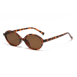 Retro oval tortoiseshell sunglasses with dark brown lenses in a lightweight vintage frame