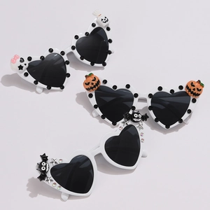 Occhiali Da Sole A Forma Di Cuore Halloween Montatura Plastica Bianca Zucca Pipistrello Teschio Decorazione Festa UV400 Donne