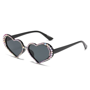 Heart Shaped Rhinestone Sunglasses Crystal Edged Sparkling Fashion Y2K Party Retro Plastic UV400 Eyewear For Women