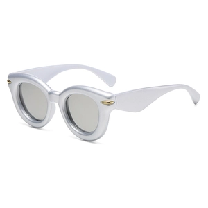 Oval Sunglasses Retro Thick Plastic Frame UV Protection Fashion Eyewear For Women Outdoor Travel
