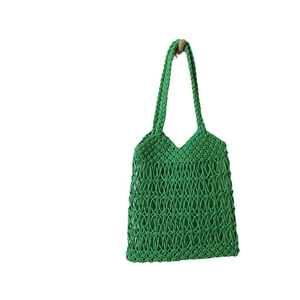 Borsa a spalla verde in cotone intrecciato con design a rete per la spiaggia e vacanze